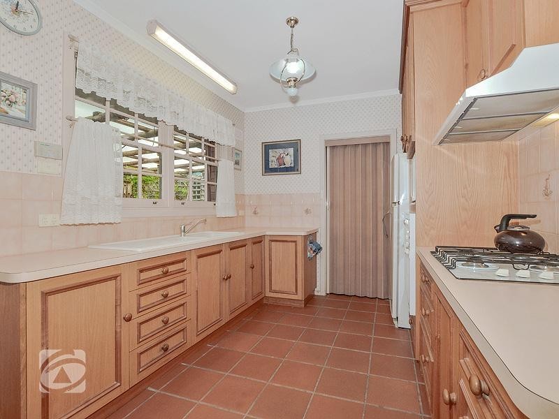 15 Heather Drive, Ridgehaven SA 5097