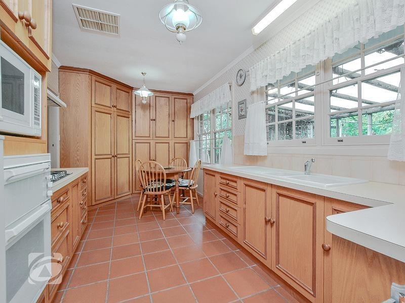 15 Heather Drive, Ridgehaven SA 5097