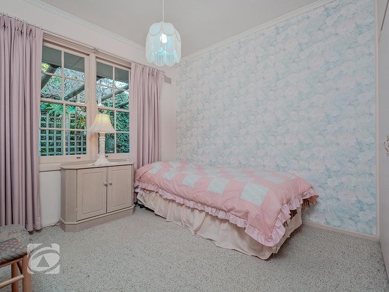 15 Heather Drive, Ridgehaven SA 5097