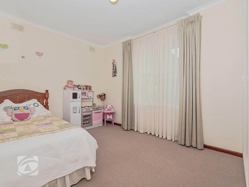 28 Hilltop Avenue, Ridgehaven SA 5097