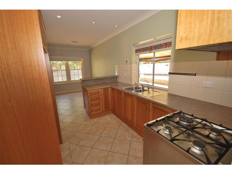 2 Shannon Rise, Banksia Park SA 5091