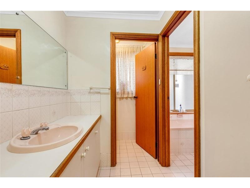 31 St Buryan Crescent, Golden Grove SA 5125