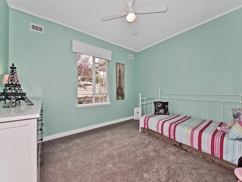 8 Fleming Avenue, Ridgehaven SA 5097