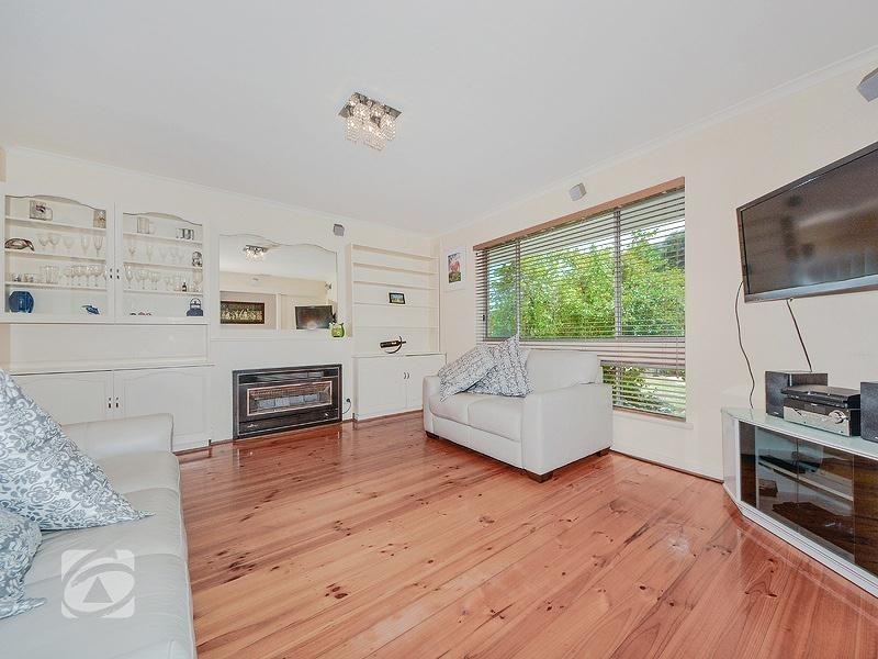 15 Scenic Way, Ridgehaven SA 5097