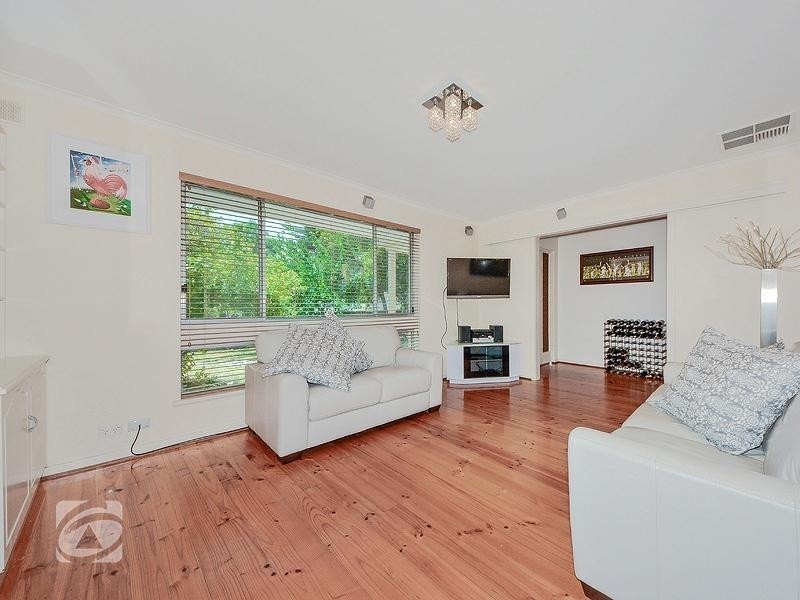 15 Scenic Way, Ridgehaven SA 5097