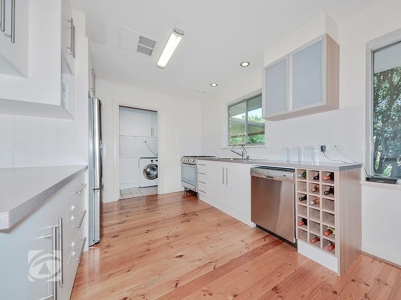 15 Scenic Way, Ridgehaven SA 5097