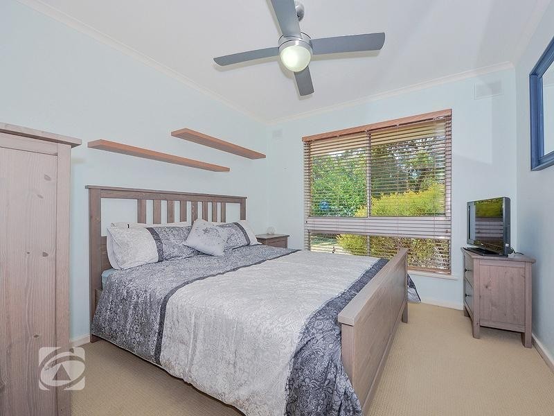 15 Scenic Way, Ridgehaven SA 5097