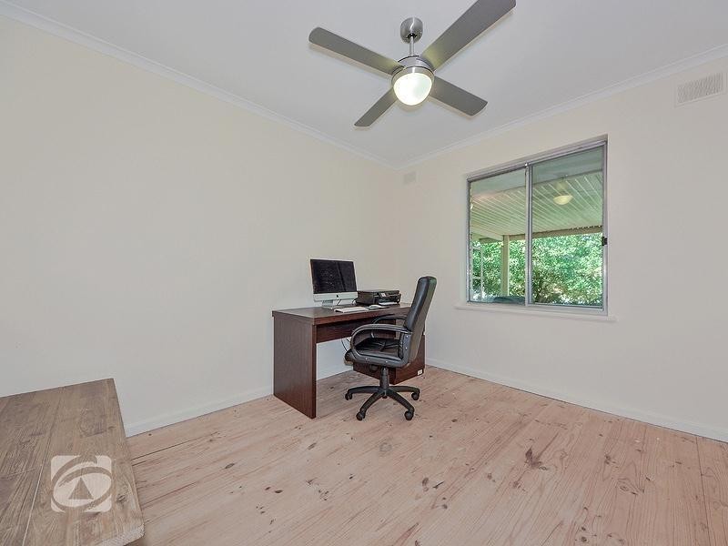 15 Scenic Way, Ridgehaven SA 5097