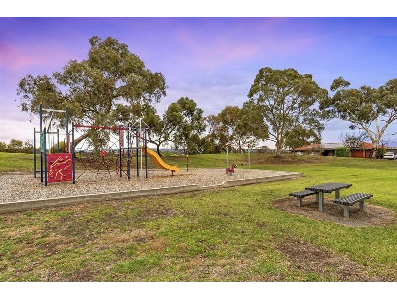 1 Maxwell Court, Wynn Vale SA 5127