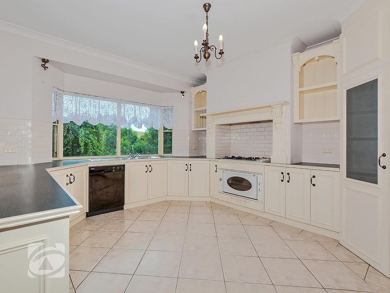 8 Huntingdale Court, Greenwith SA 5125