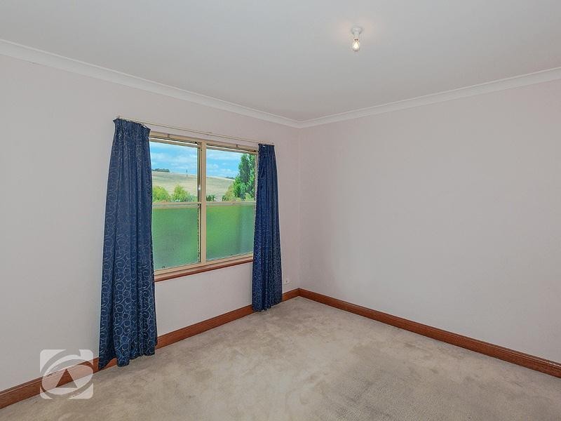 8 Huntingdale Court, Greenwith SA 5125