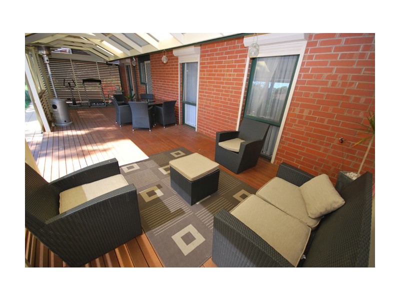 5 Hillrise Court, Wynn Vale SA 5127