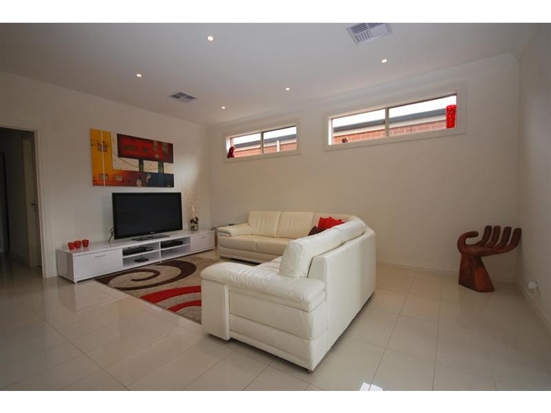 8B Springfield Avenue, Athelstone SA 5076