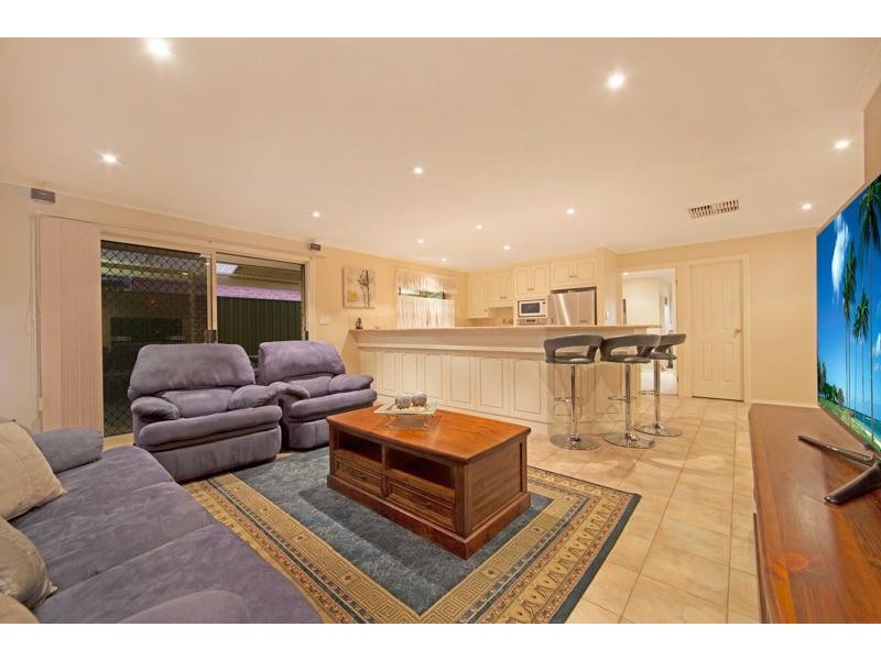 11 Cobby Drive, Modbury Heights SA 5092