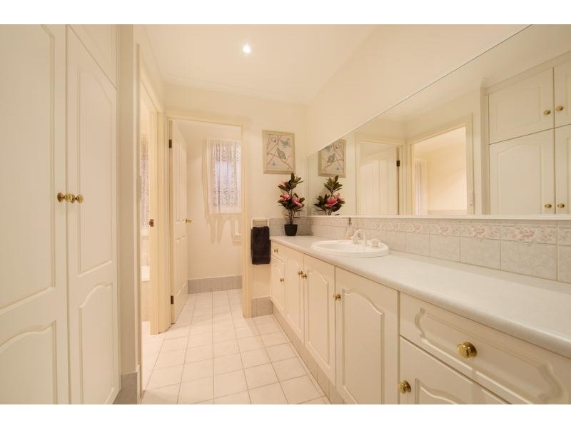 11 Cobby Drive, Modbury Heights SA 5092