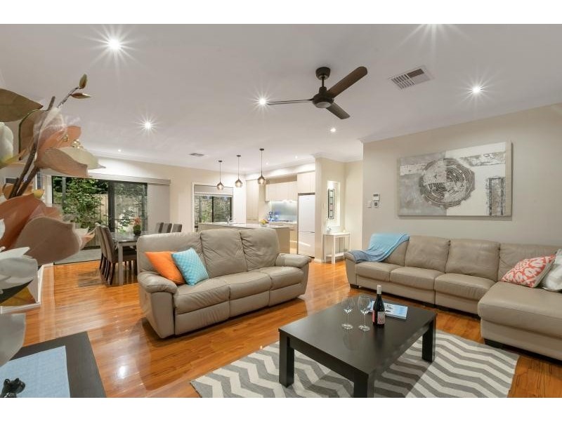 1a Sapphire Crescent, Highbury SA 5089