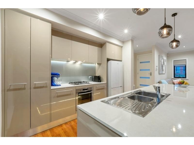 1a Sapphire Crescent, Highbury SA 5089