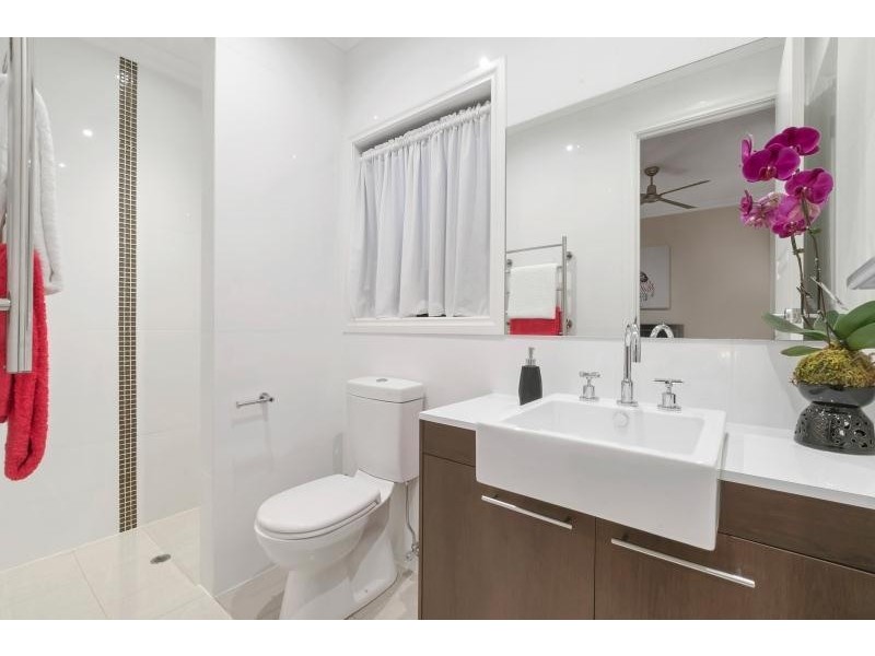 1a Sapphire Crescent, Highbury SA 5089