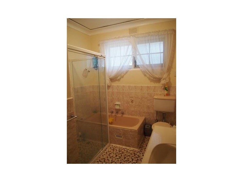 13 Laura Street, Vista SA 5091