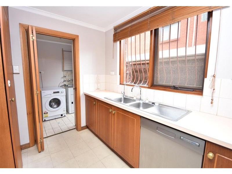 2/14 Chatham Street, Adelaide SA 5000