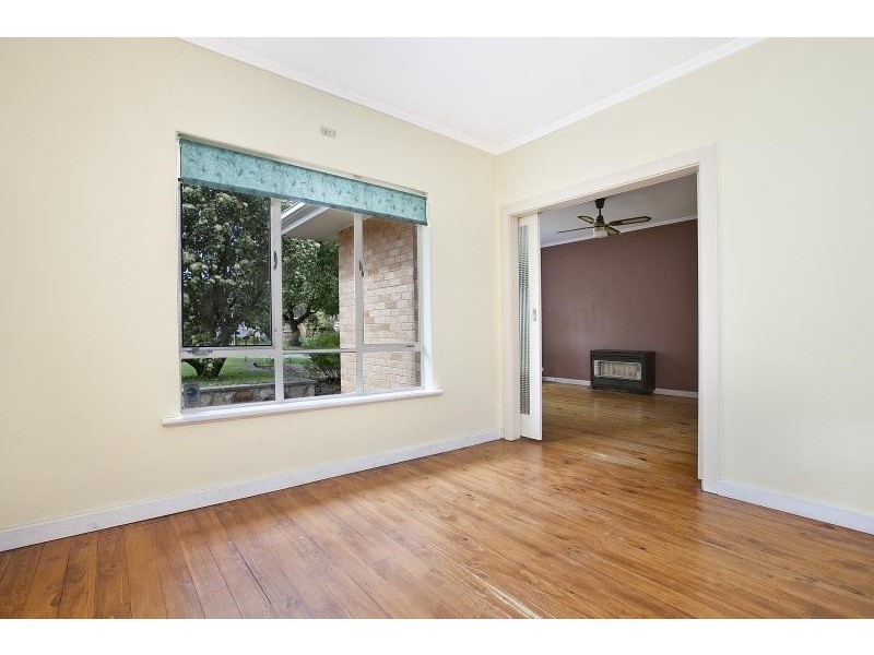 10 Linton Street, Banksia Park SA 5091