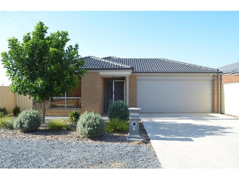 1 Biarritz Street, Munno Para West SA 5115