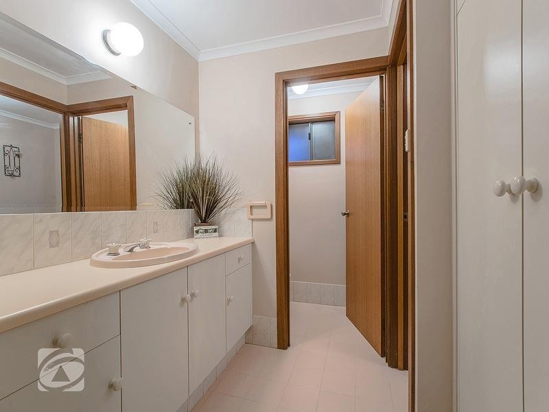 30 Holbrook Crescent, Greenwith SA 5125