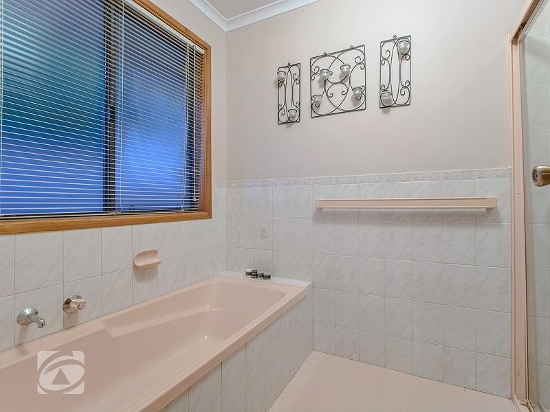 30 Holbrook Crescent, Greenwith SA 5125