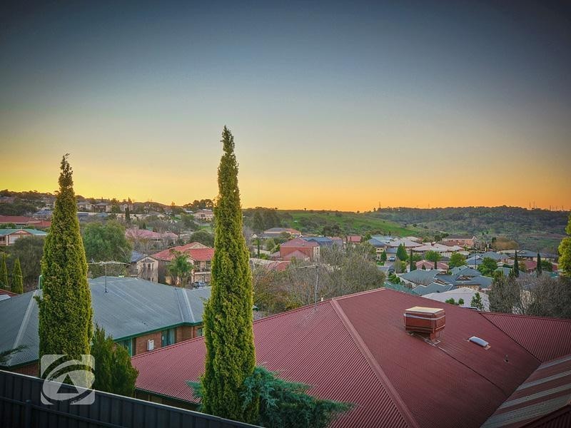 30 Holbrook Crescent, Greenwith SA 5125