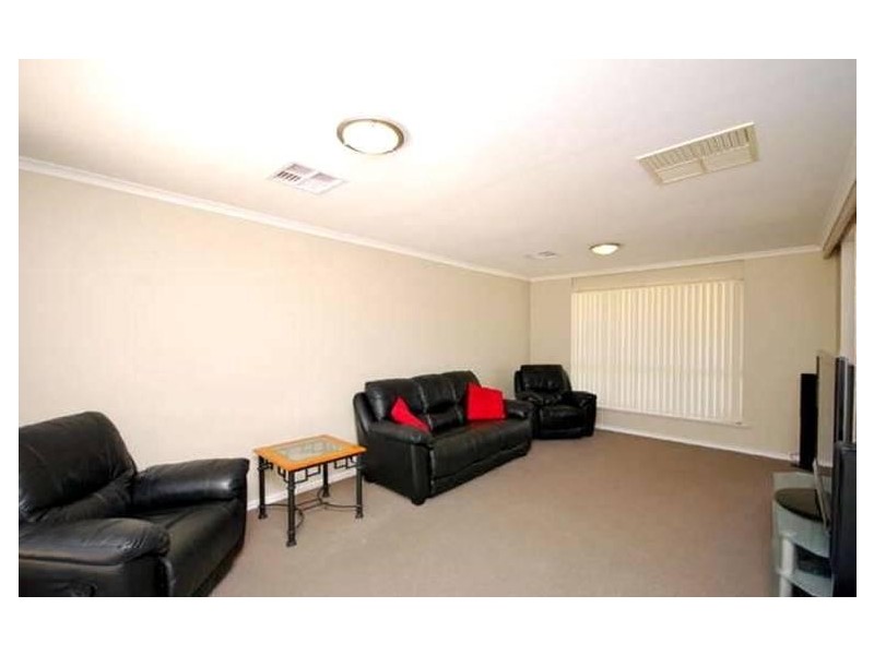 26 Minnamurra Drive, Redwood Park SA 5097