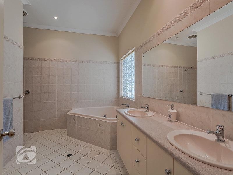 29 Beaufort Avenue, Golden Grove SA 5125