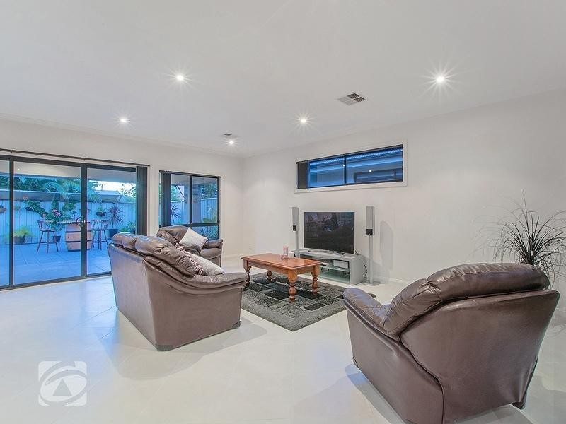 1A Poole Avenue, Hampstead Gardens SA 5086