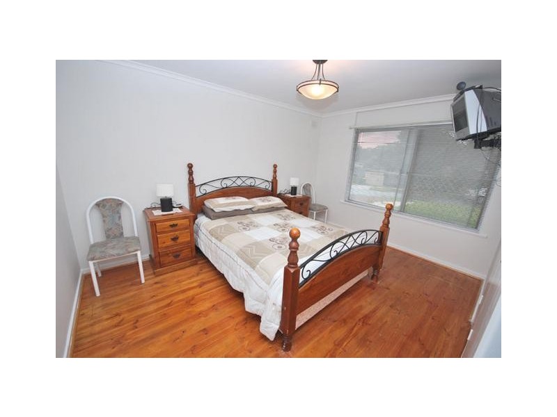 17 Landy Avenue, Gulfview Heights SA 5096