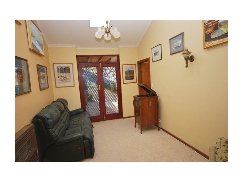 7 Mintanta Drive, Banksia Park SA 5091