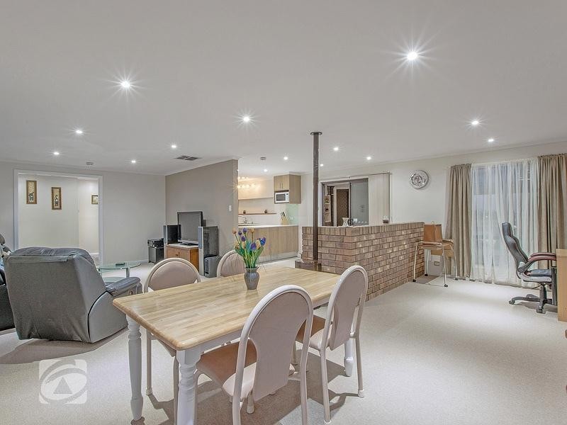 19 Kestral Way, Modbury Heights SA 5092