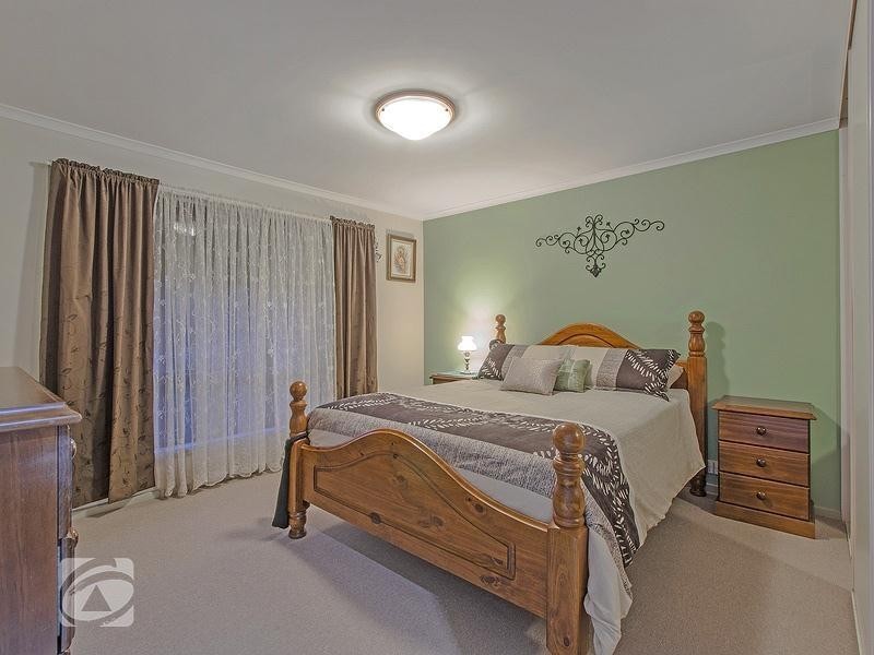 19 Kestral Way, Modbury Heights SA 5092