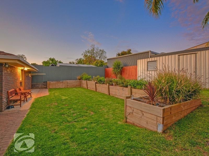 19 Kestral Way, Modbury Heights SA 5092