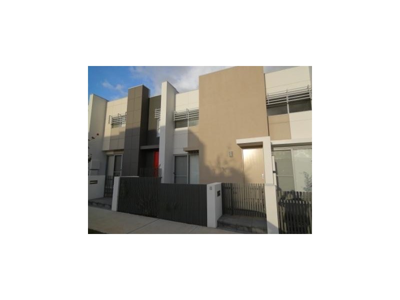 8 Chance Street, Crace ACT 2911