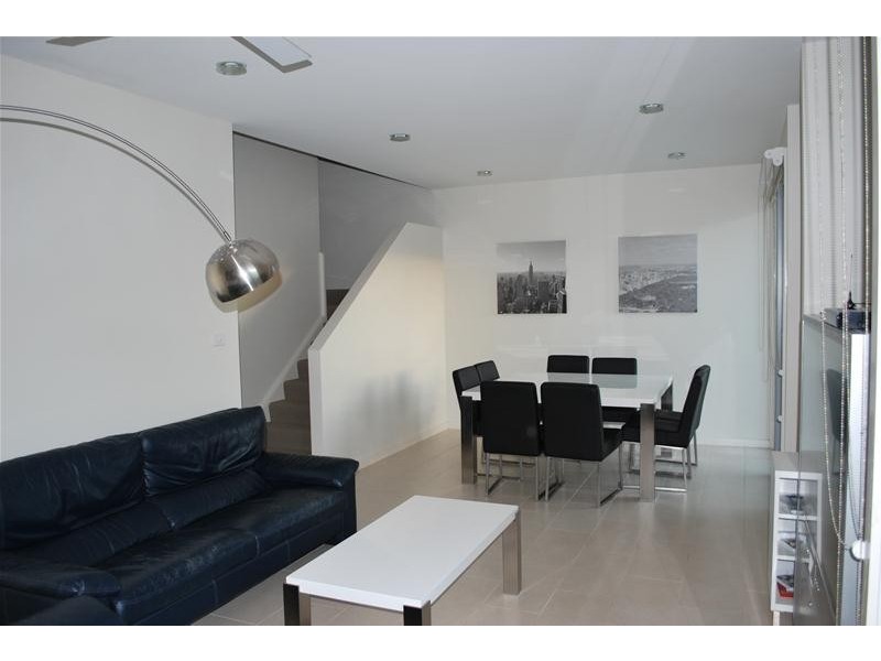 8 Chance Street, Crace ACT 2911