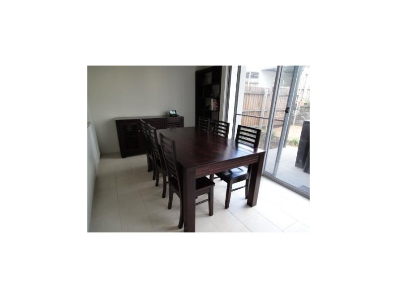 8 Chance Street, Crace ACT 2911