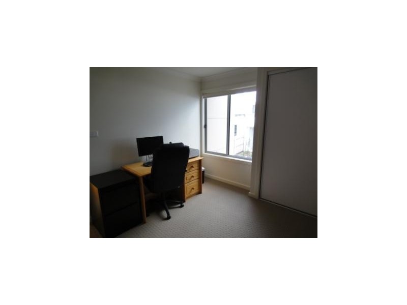 8 Chance Street, Crace ACT 2911