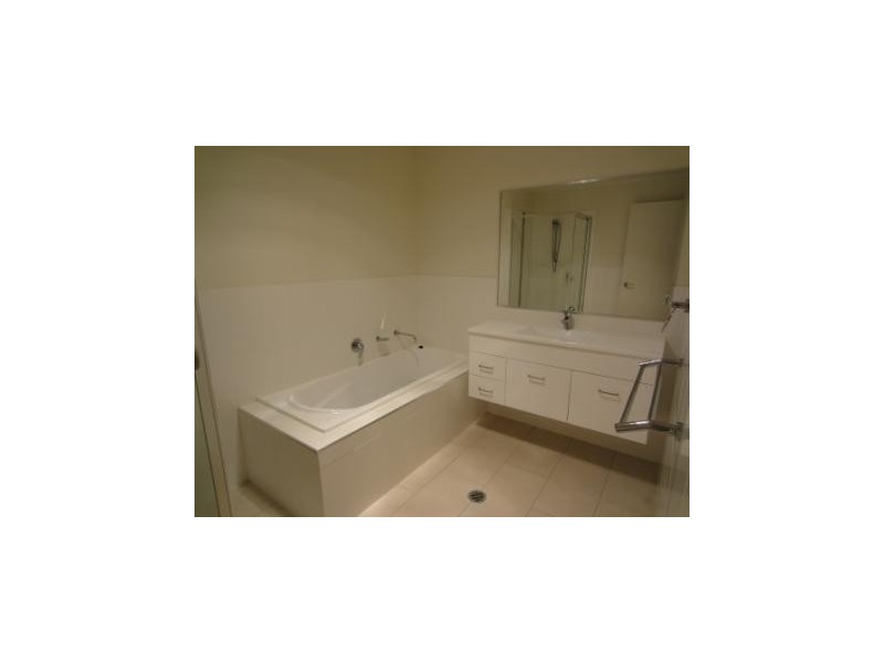 8 Chance Street, Crace ACT 2911