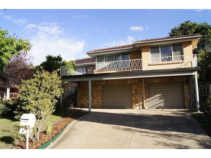 6 Warren Place, Chifley ACT 2606