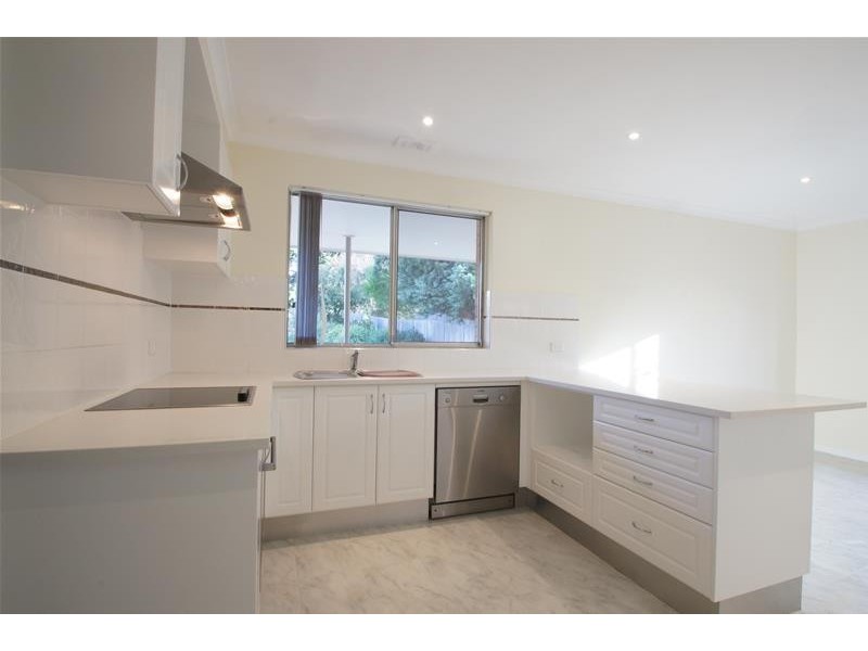 6 Warren Place, Chifley ACT 2606