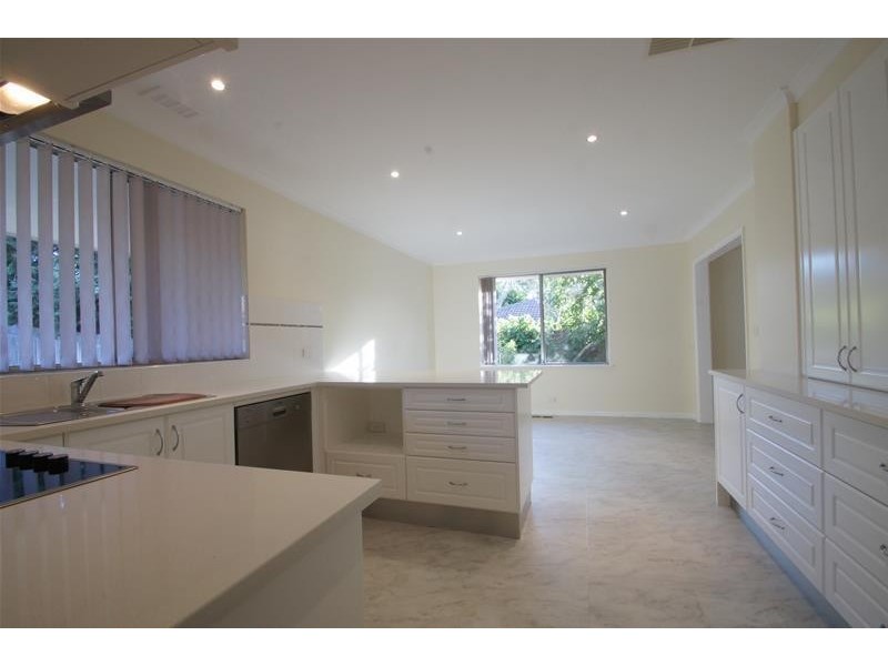 6 Warren Place, Chifley ACT 2606