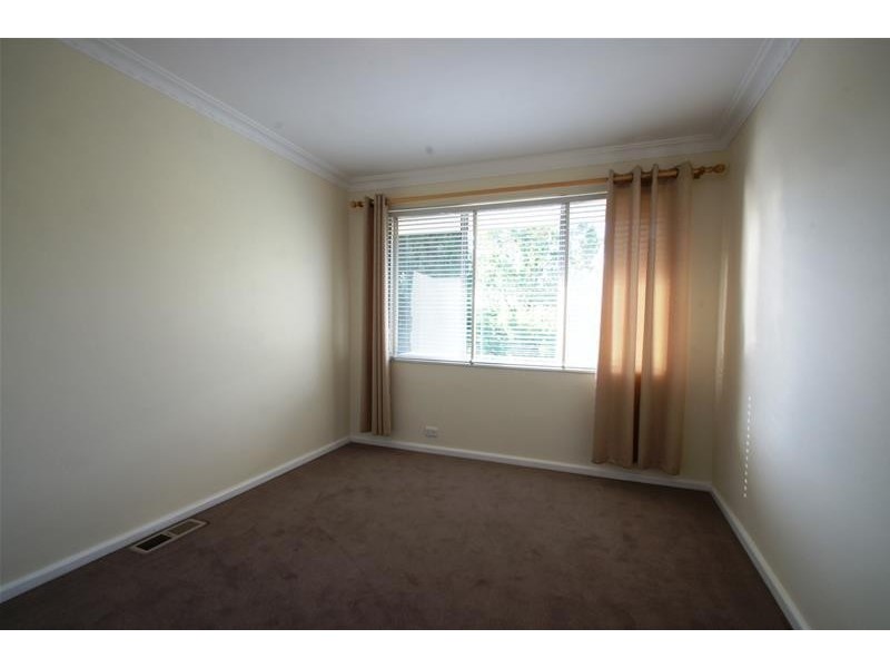 6 Warren Place, Chifley ACT 2606