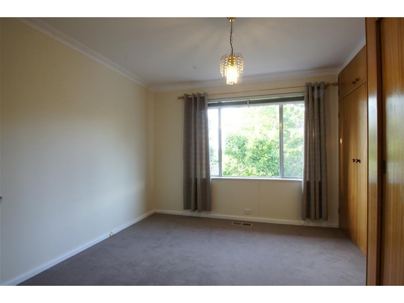 6 Warren Place, Chifley ACT 2606