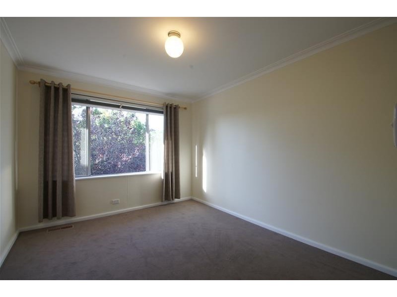 6 Warren Place, Chifley ACT 2606