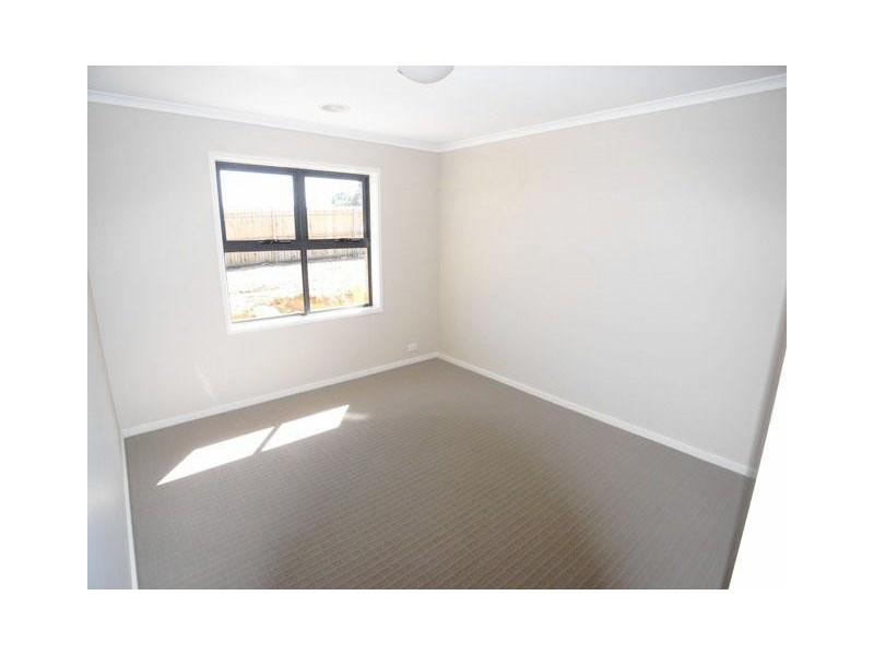 4 Keaney Street, Macgregor ACT 2615