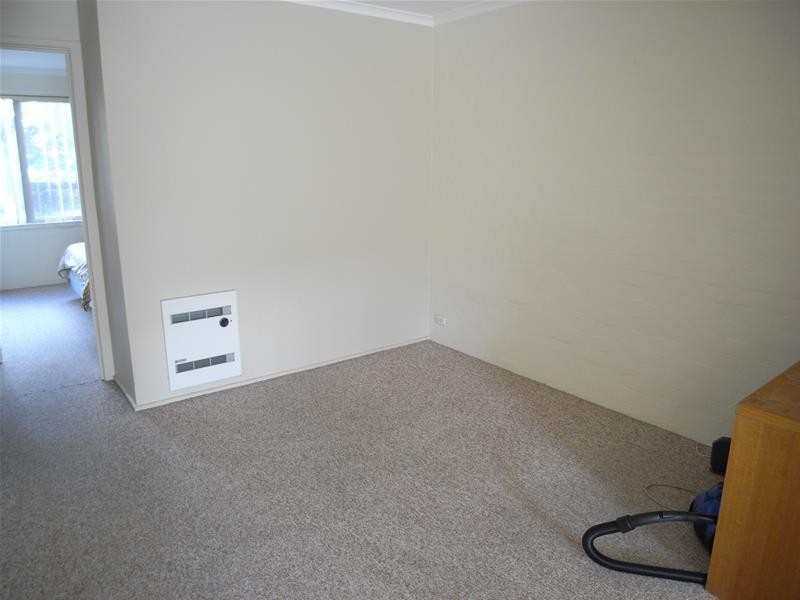 8/4 Antis  Street, Phillip ACT 2606